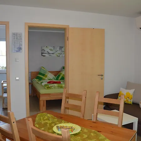 Ferienwohnung Am Brunnen (Nähe Europapark) Rheinhausen Exterior foto