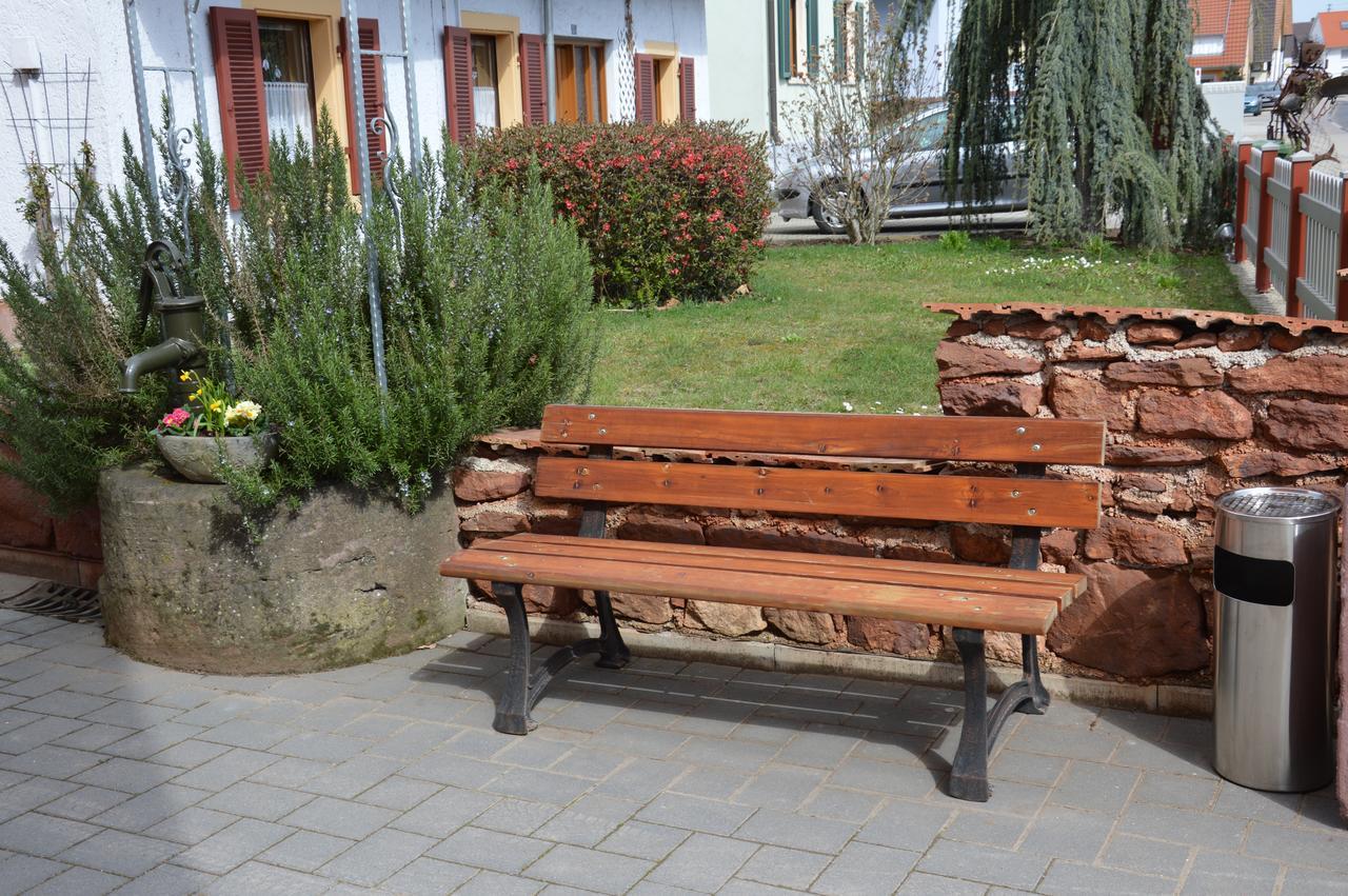 Ferienwohnung Am Brunnen (Nähe Europapark) * Rheinhausen