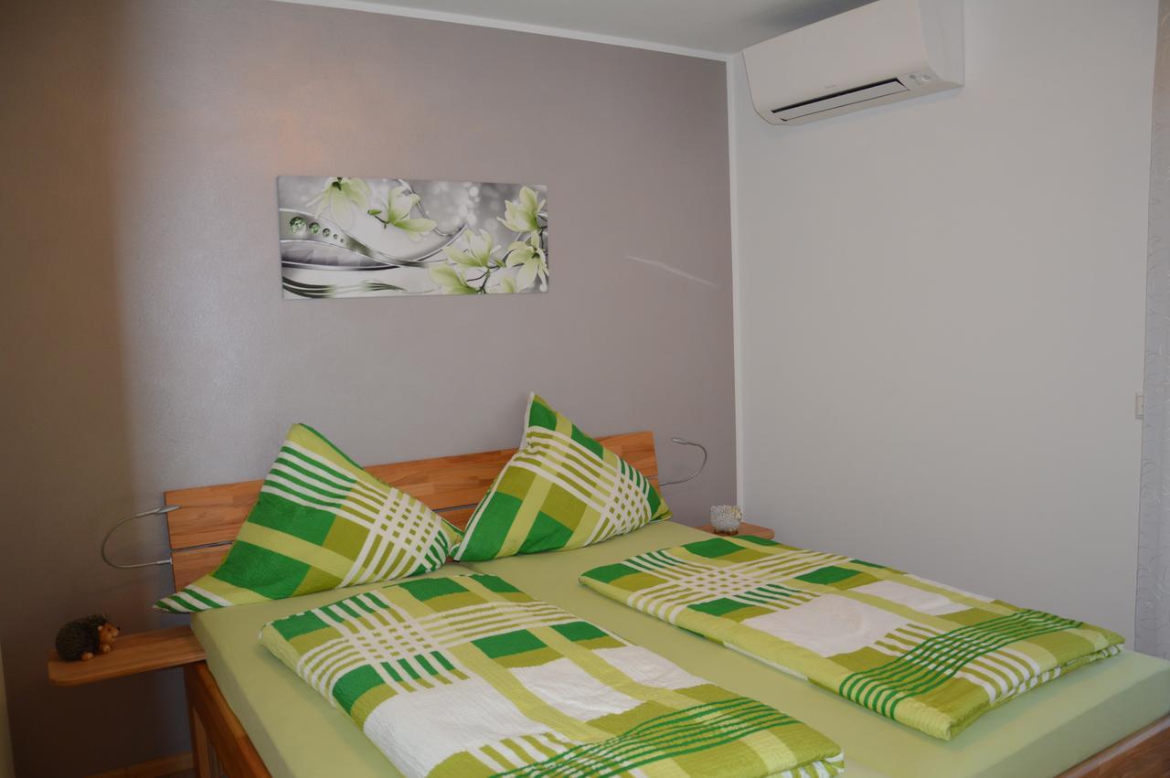 Apartment Ferienwohnung Am Brunnen (Nähe Europapark) Rheinhausen